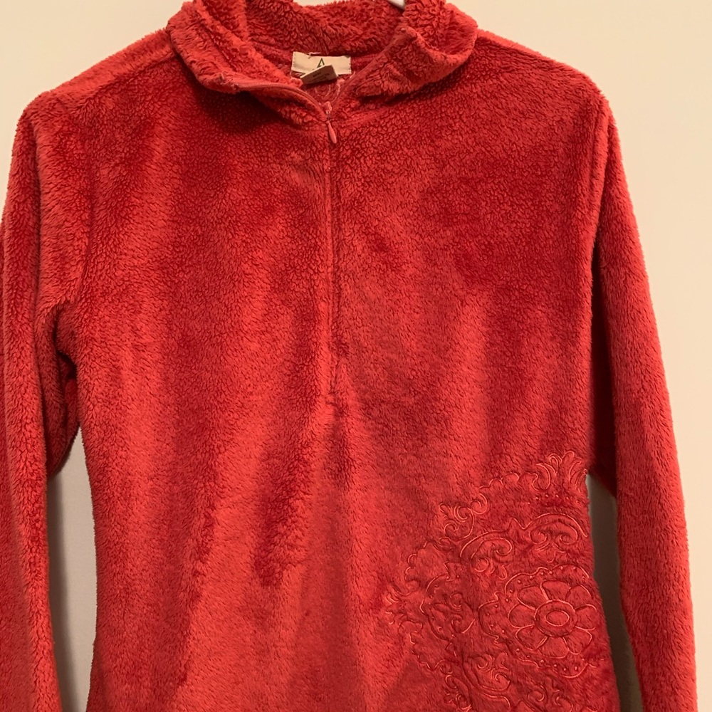 Gorgeous and different fleece pullover
